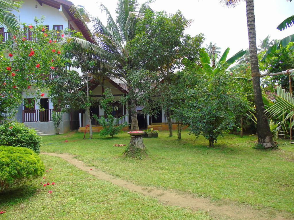 Secret Bay Hotel Matara Esterno foto